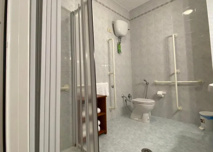 Casa Per Ferie Suore Salesiane Dei Sacri Cuori Oda ve Kahvaltı Roma
