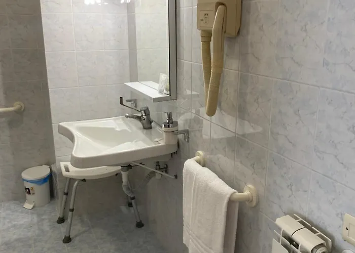 Casa Per Ferie Suore Salesiane Dei Sacri Cuori Oda ve Kahvaltı Roma