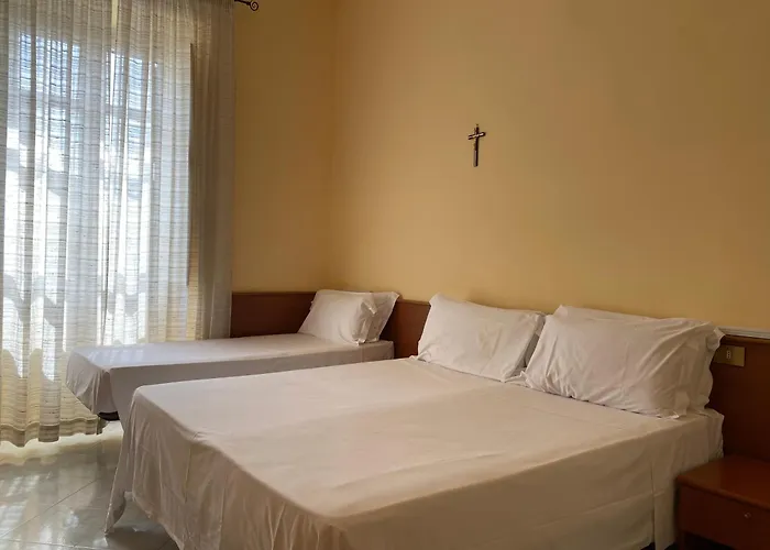 Casa Per Ferie Suore Salesiane Dei Sacri Cuori Oda ve Kahvaltı